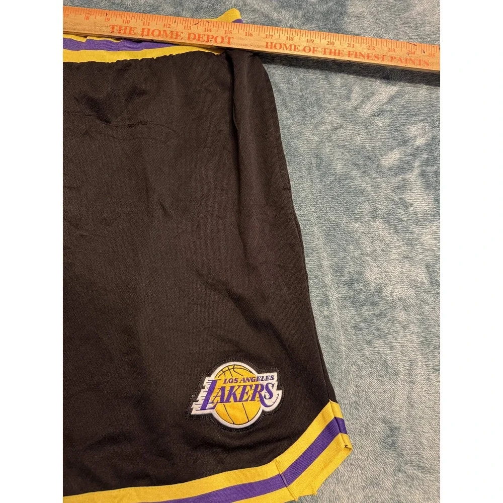 NBA Los Angeles Lakers LeBron James #23 Basketball Shorts XL Black Yellow